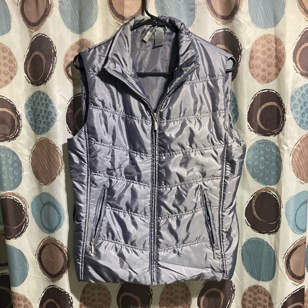 New Directions Grey/Silver Quilted Vest